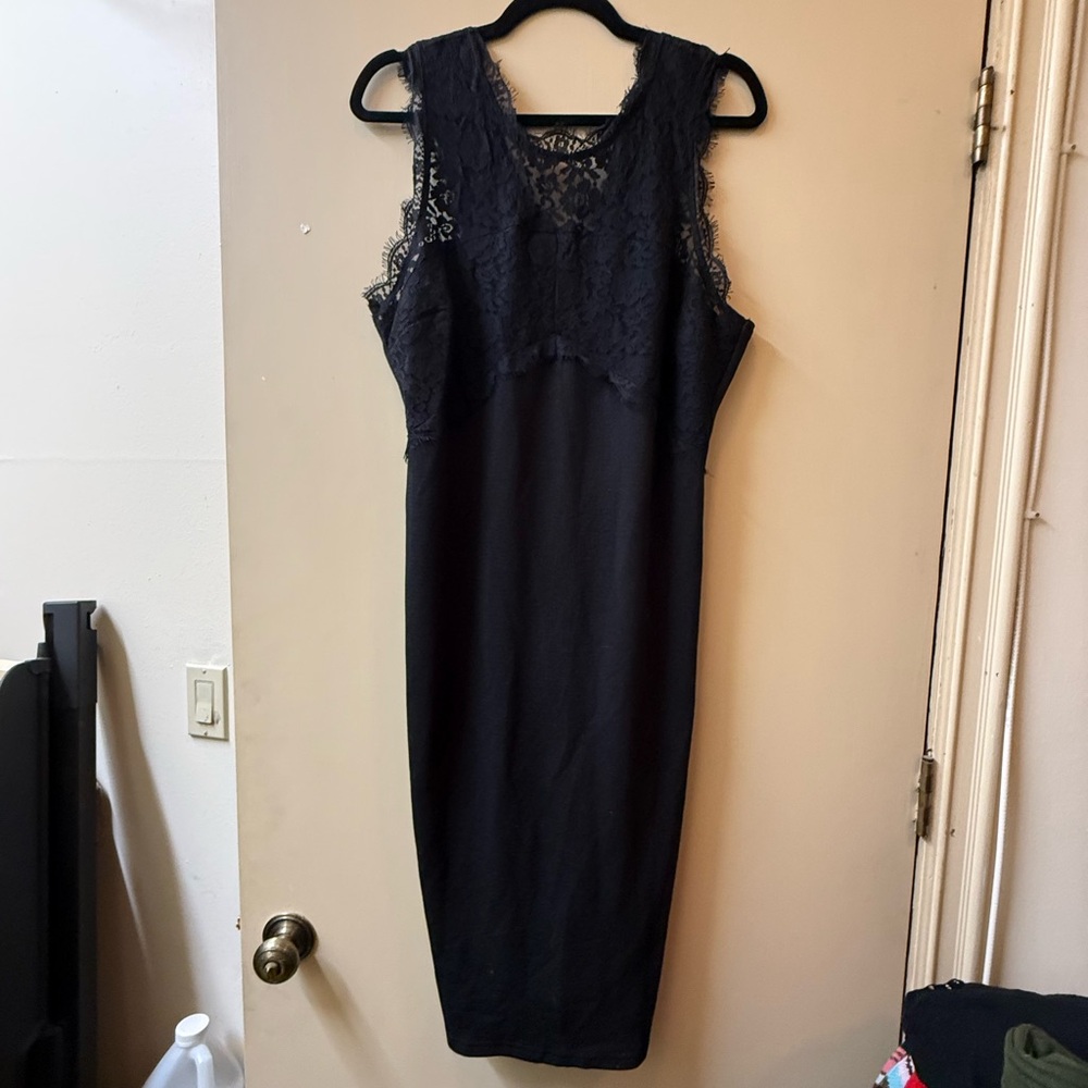 NEW LOOK WOMENS SLEEVELESS LACE MIDI DRESS, SIZE US 12 (EU 44), BLACK